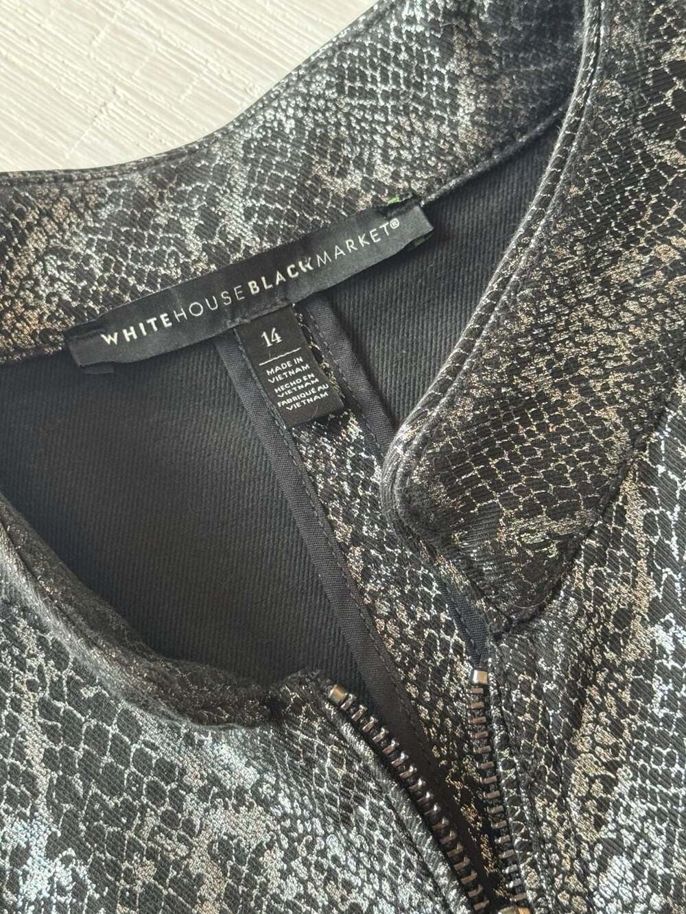 White House Black Market Metallic Snakeskin Print Moto Jacket Size 14 - Picture 5 of 7